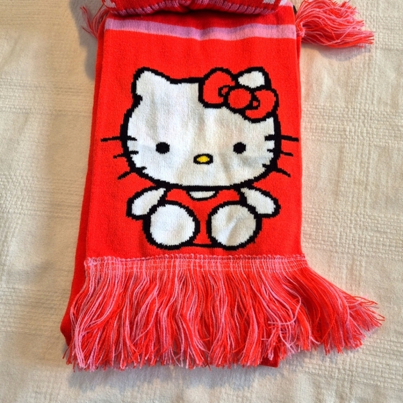 Hello Kitty women's or big girls hat and scarf set embroidered hat logo NWT - Picture 2 of 5